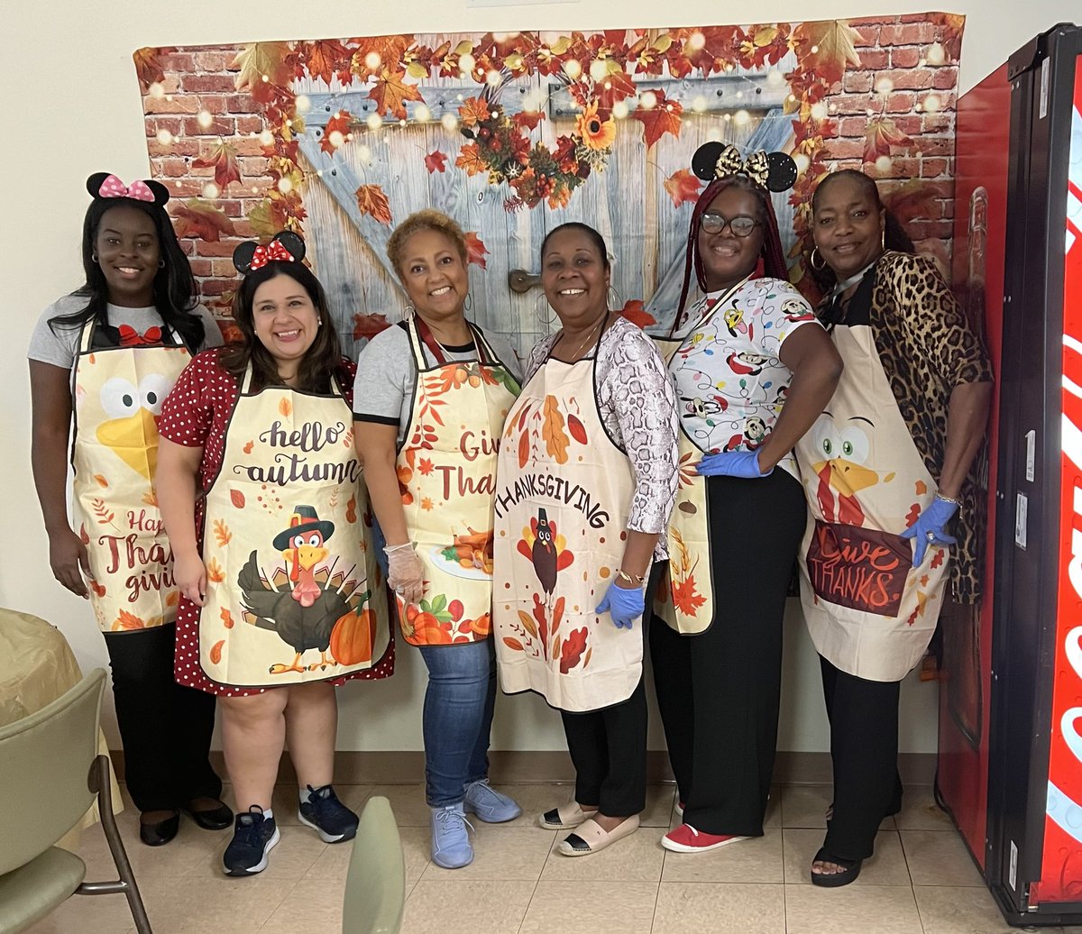 Barton Elementary (@bartonchargers) on Twitter photo With grateful hearts, we serve our Charger Family 💕
#luncheon2022
#WeAreThankful
@denrenvan <a href="/ValerieVilmont/">Valerie Vilmont</a> <a href="/Karla1213edu/">Karla De La Cruz</a> <a href="/Chelsea57829092/">Chelsea Williams</a> With grateful hearts, we serve our Charger Family 💕
#luncheon2022
#WeAreThankful
@denrenvan <a href="/ValerieVilmont/">Valerie Vilmont</a> <a href="/Karla1213edu/">Karla De La Cruz</a> <a href="/Chelsea57829092/">Chelsea Williams</a>