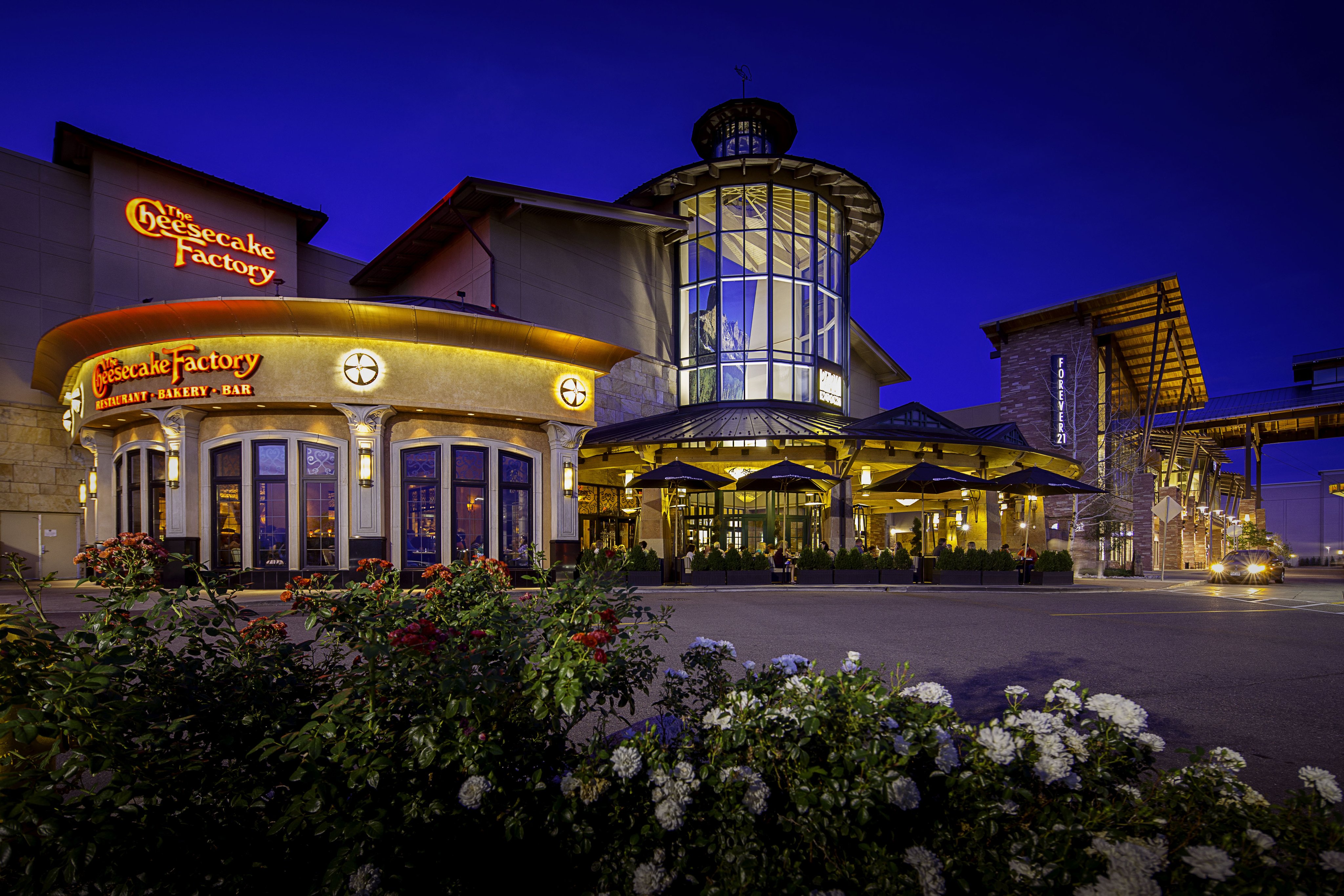 Walking Around Park Meadows Mall (Lone Tree, Colorado) 