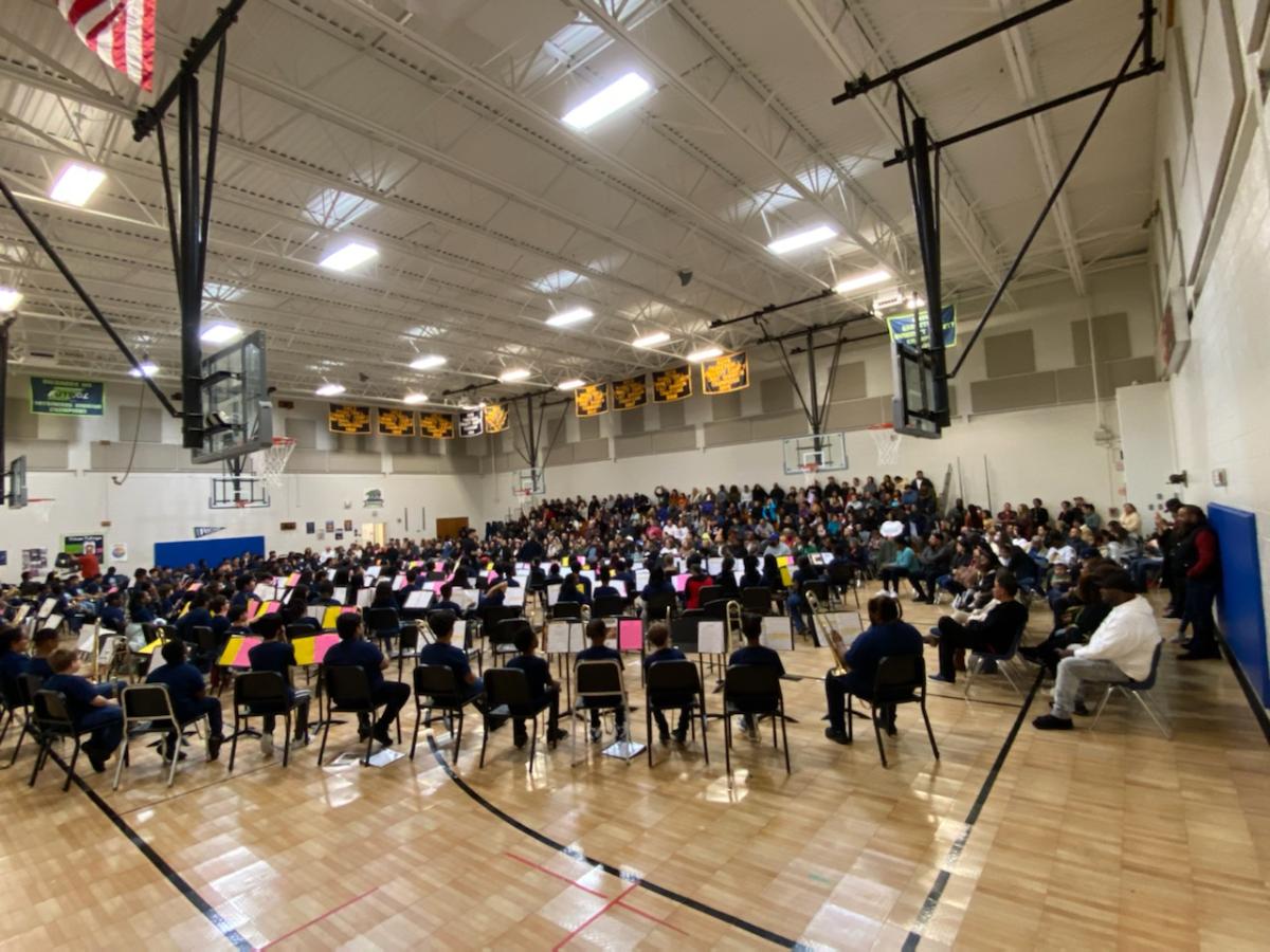 RMStitans's tweet photo. This week, our 6th grade Titan Band performed for our families and staff members at their first band concert.  Band directors Ms. Cook and Mr. Diaz have done an incredible job helping our 6th graders learn about band! Way to go, Titans! #TitanFamily https://t.co/C03zckEAp6