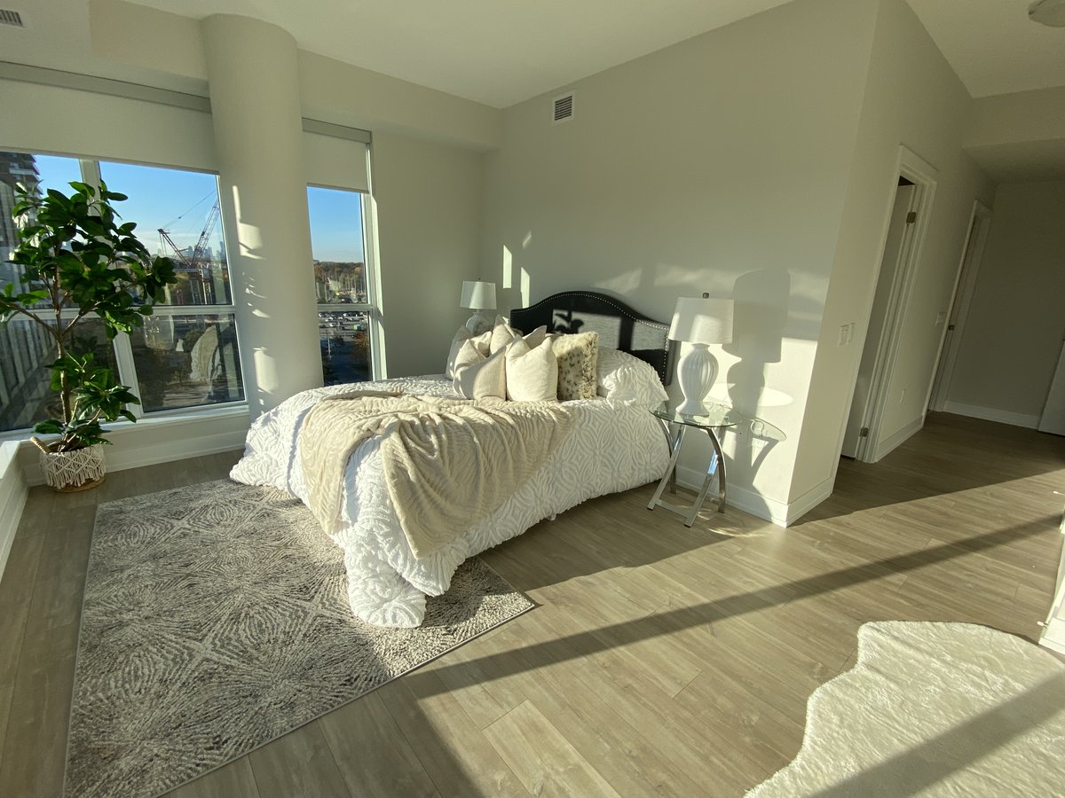 lyndacowan's tweet photo. 🔑 #FORSALE 8 Ann St, Unit #1004 #PortCredit, #Mississauga $1,699,000🔑
🛏 3 bed / 🛁 3 bath #gta #realestate  https://t.co/fbP836QYLt https://t.co/DZzOhf86mc