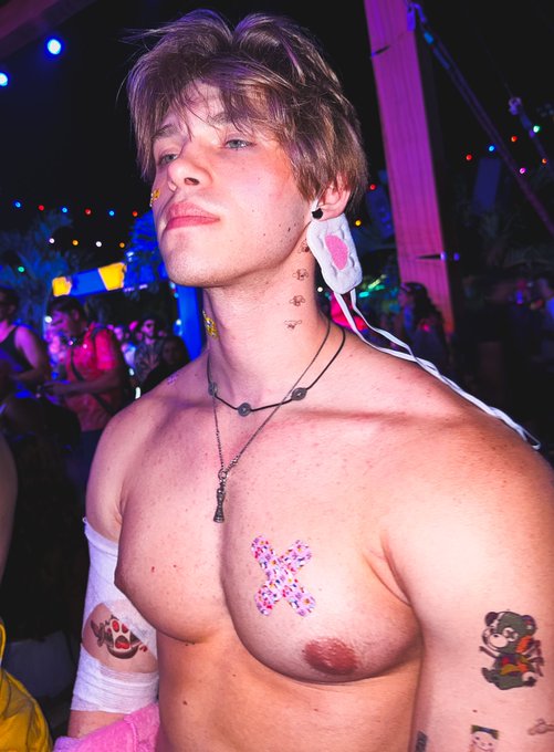 Taste like purple https://t.co/sBtzciWMgL