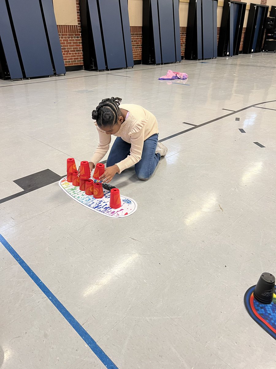 Scharfenkamp_PE's tweet photo. Our @OttBearCubs have had so much fun the past 3 days! Students are #SportStacking to help break the World Record! #StackUp2022 #WSSA #SpeedStacks @SpeedStacksInc #youOTTtobehere https://t.co/iPHUX0Ymm4