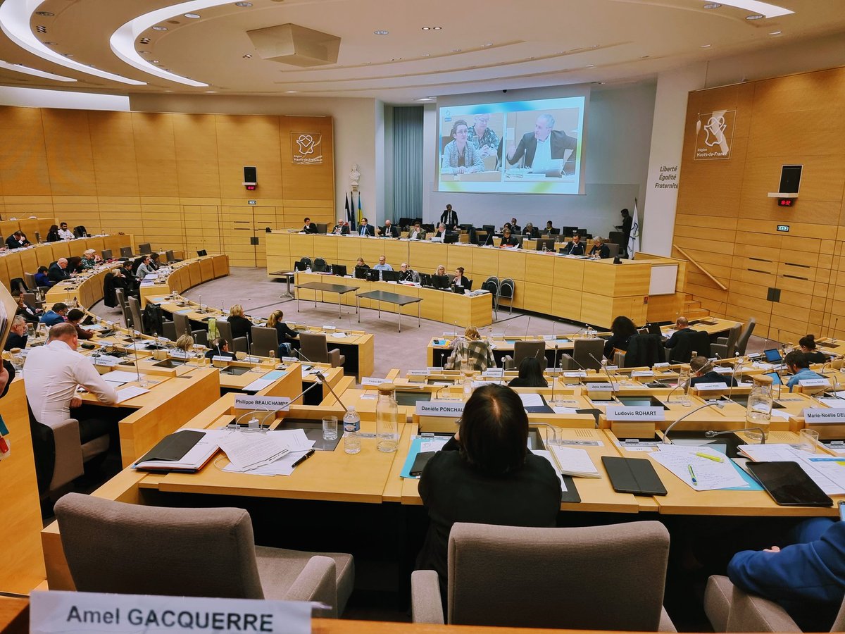 amel_gacquerre's tweet photo. ‼️Mobilisation #hautsdefrance CONTRE l'enfouissement de déchets dangereux à Hersin-Coupigny #62, près des habitations et d'autres sites polluants...
Vote à l'UNANIMITÉ d'une motion amendée.
Question posée à la Ministre transition écologique. @UC_Senat #MobilisationCollective https://t.co/qqxT9AKk3J