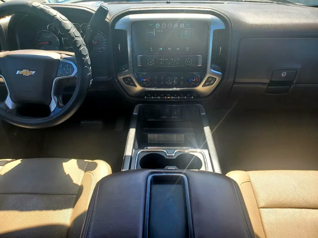 JimKirbyAuto's tweet photo. : : C H E V Y : : 
.
This 2015 Chevrolet 2500HD LTZ is LOADED with 4x4!!
| 615-895-6420 |
.
#JimKirbyAuto #shoplocal #Chevy #Chevrolet #2500 #LTZ #trucks #truck #Thursday https://t.co/rzuA9lHlan