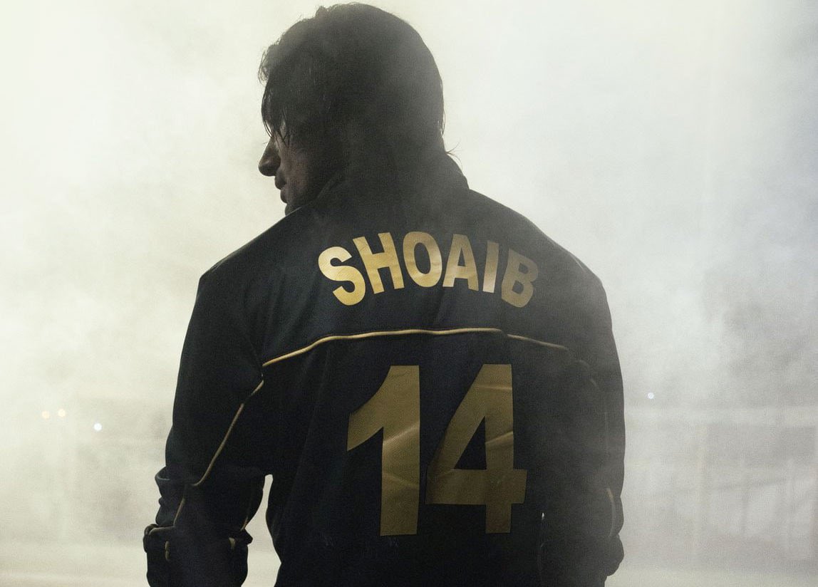 Singer Umair Jaswal is all set to play Shoaib Akhtar, in an upcoming biopic. Titled Rawalpindi Express. the project will focus on the fast bowler's life - on the professional and personal front.
#ShoaibAkhtar #UmairJaswal #rawalpindiexpress