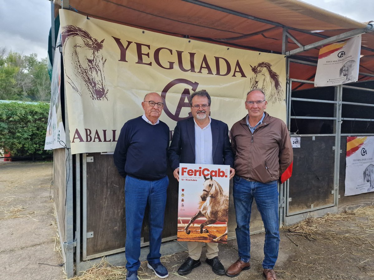 AytoLorca's tweet photo. 🐎 #Fericab se convertirá en la capital mundial del caballo del 10 al 15 de octubre de 2023 🗓️
🗣️El edil de Ganadería, Antonio Navarro, ha presentado, hoy en SICAB, en Sevilla, el cartel 🖼️ de la edición de 2023 acompañado por el Presidente de @anccepre
#LorcaCapitaldelCaballo https://t.co/xOveYr4Q1o