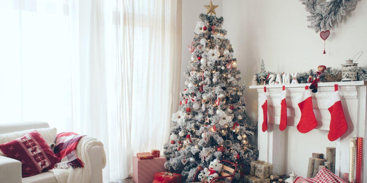 10 Ideas for #SocialMedia Christmas Interactive Posts bit.ly/3TCvjjJ  #socialmediamarketing   #contentmarketing