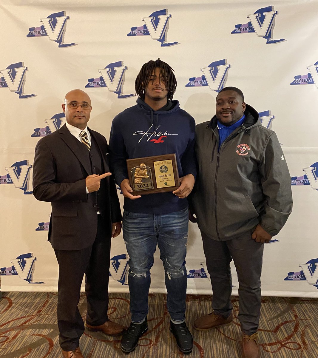 Congratulations to <a href="/RoeFootball_/">Roe Football</a> Jayden Farrell on being recognized as this years <a href="/SecVFootball/">Section V Football</a> Class B defensive player of the year!

<a href="/RCSDMonroe/">James Monroe Campus</a> <a href="/RCSDNYS/">Rochester City School District</a> <a href="/RCSD_Athletics/">RCSD Athletic Department</a> <a href="/PrimetimeBall_/">Primetime585⭕️</a> <a href="/jjDandC/">James A. Johnson</a> <a href="/MarquelSports/">Marquel Slaughter</a> <a href="/JasonRMuhammad1/">Jason R. Muhammad</a>