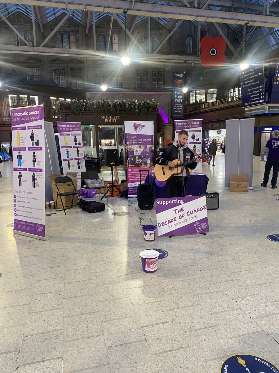 A huge thank you to <a href="/lesley_30_/">Lesley💜</a> and co for raising awareness about pancreatic cancer all day in Glasgow Central Station 💜💜 <a href="/OfficialPCA/">Pancreatic Cancer Action</a> <a href="/PancreaticCanUK/">Pancreatic Cancer UK</a>