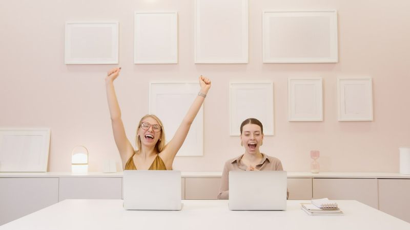 AltruNext's tweet photo. Our Nov newsletter has a quick secret to get control of your task list  | Ruthlessly Reduce Overwhelm 🟨 Just Think In a Square - https://t.co/YY7Unp7AMc  Use subscribe button to get more great free content! https://t.co/7KVkIYT5E7