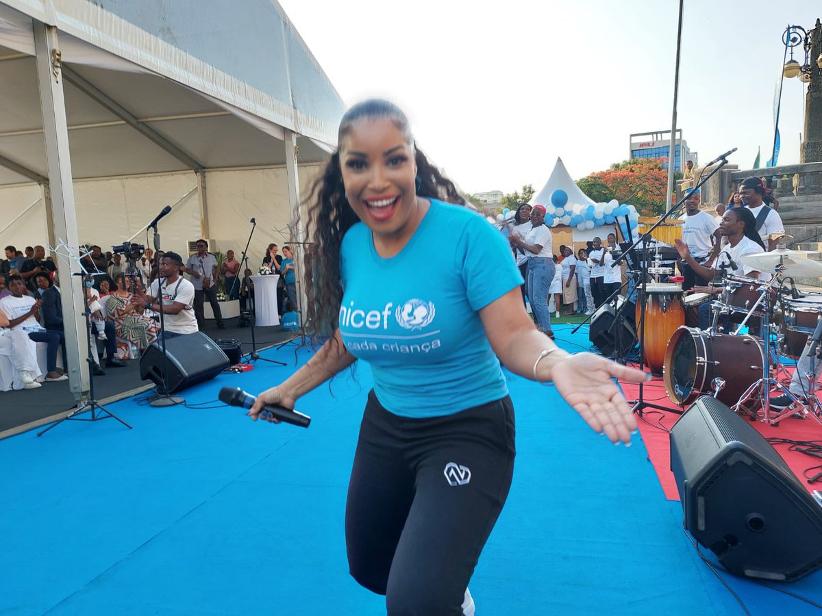 guy_taylor's tweet photo. An incredible @UNICEF_Moz 🇲🇿#WorldChildrensDay evening of music, voices of children, dancing, fireworks and fun! Wonderful to have so many children, participating, including children with disabilities, having fun and making their voices heard! #ParaCadaCriança, inclusão! https://t.co/5hLFIp4mKO