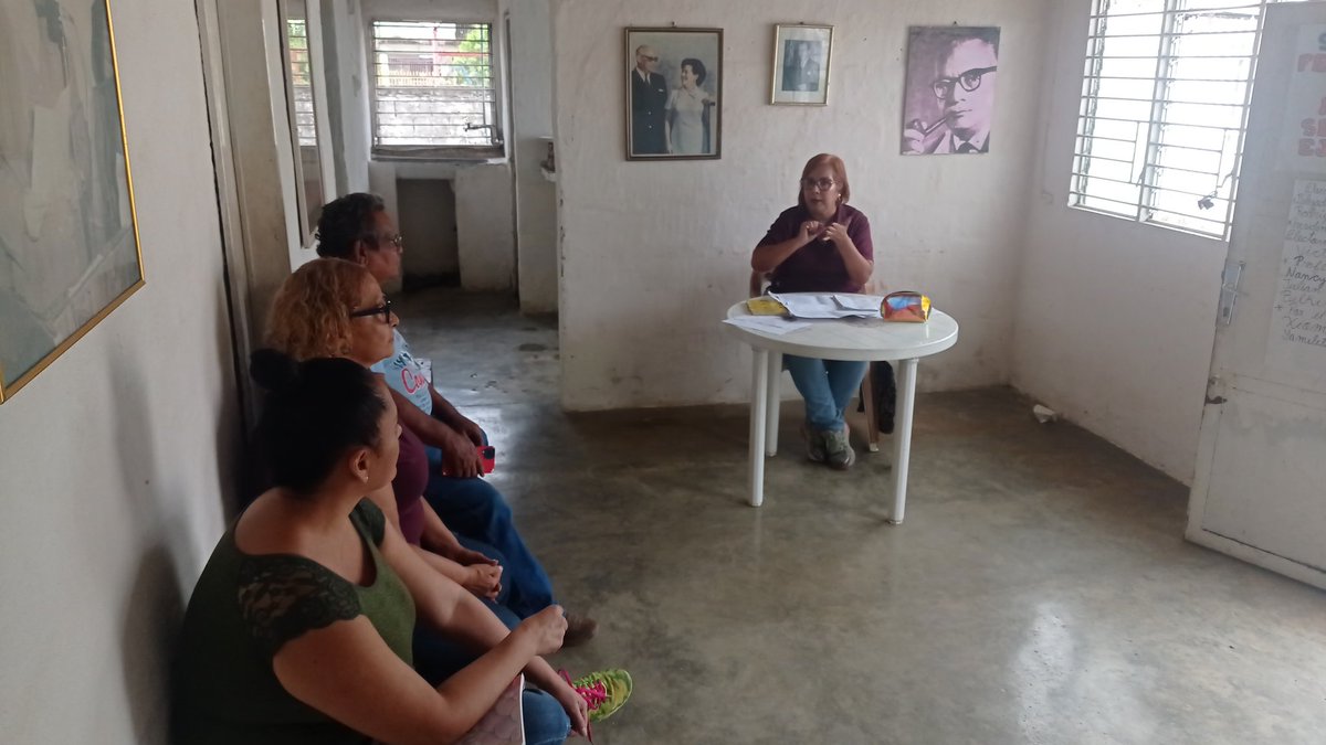 ADOrg_SPlanas's tweet photo. #17Nov22. Reunión electoral con los responsables de Centros de Votación de la Zona 1 (Alcides Lozada, Montes de Oca,Gloria Sur, Aldea) correspondientes a la Parroquia Sarare . Seguimos adelante en trabajo organizativo . #Primarias
#ADResistencia https://t.co/8YN17VyV2J