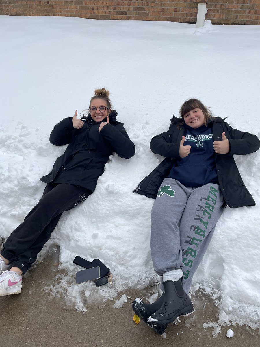 We got a couple snow birds! ❄️