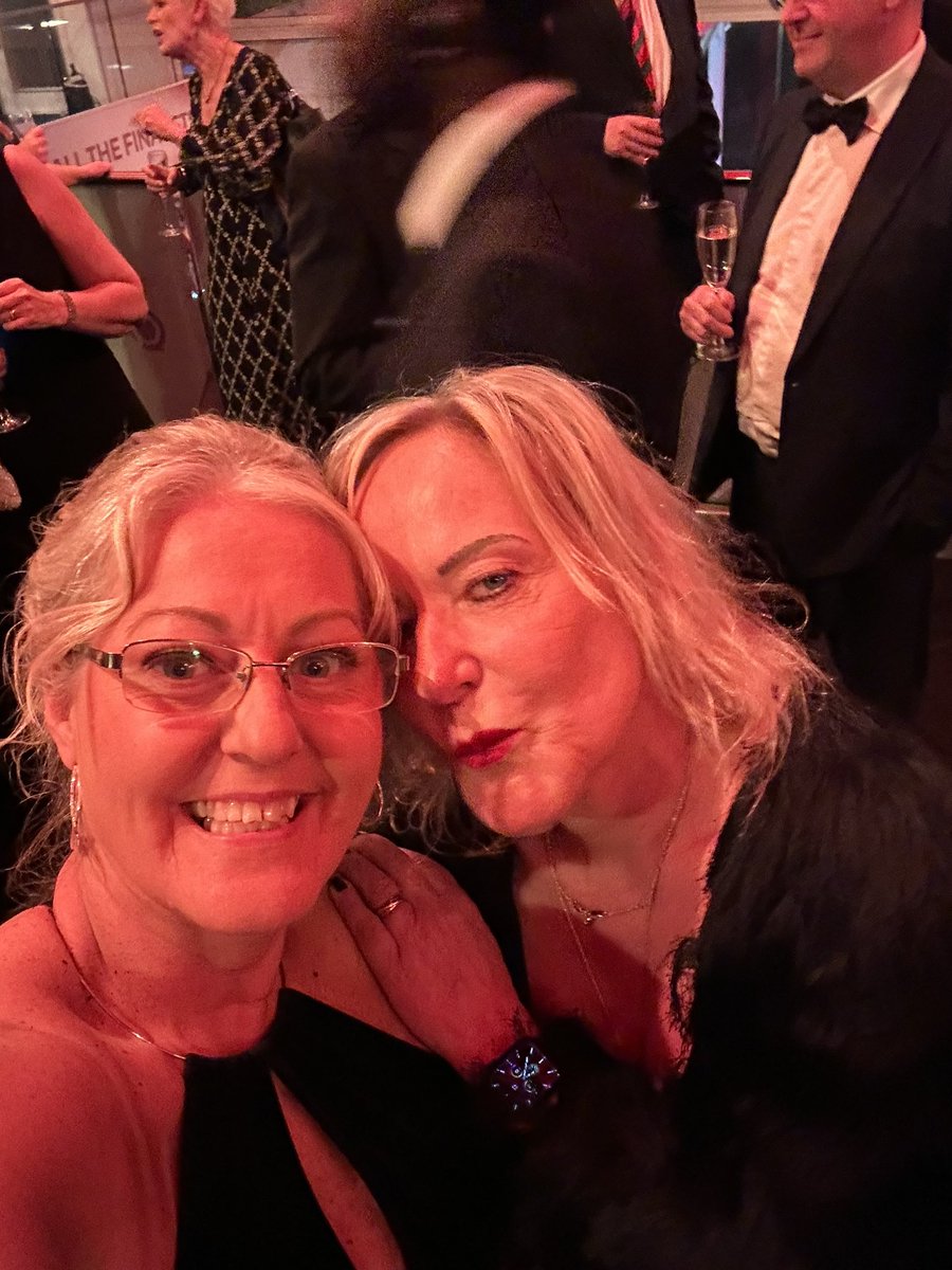 Out with the Queen of <a href="/TeamQEH/">The QEH King's Lynn</a> <a href="/HSJ_Awards/">HSJ Awards</a> LONDON <a href="/CShawEGL/">Caroline Shaw CBE</a>