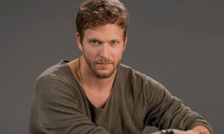 JuanC_Rdgz's tweet photo. 📺 Happy Birthday Jon Cor 🎂📺
#JonCor #TheFlash #MarkBlaine #Chillblaine #HappyBirthdayJonCor https://t.co/G3yQhoovnz