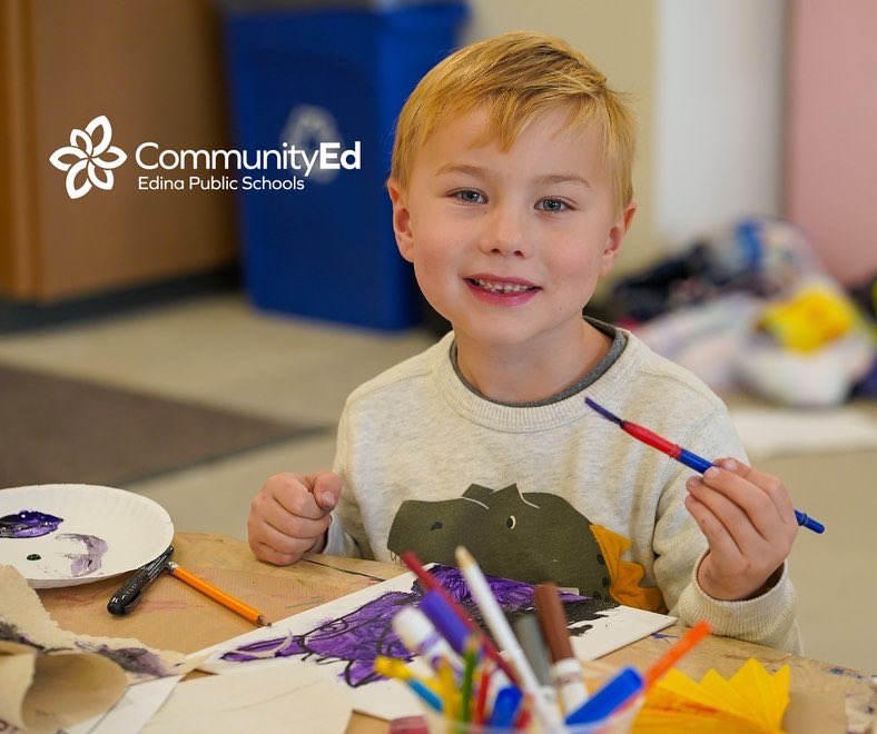 EdinaCommEd's tweet photo. Future painters creating in our last non school day art class! 🎨
#aplacetobelong #community #edinacommunityeducation #edina #creative #fostercreativity https://t.co/icv0pFHRuD