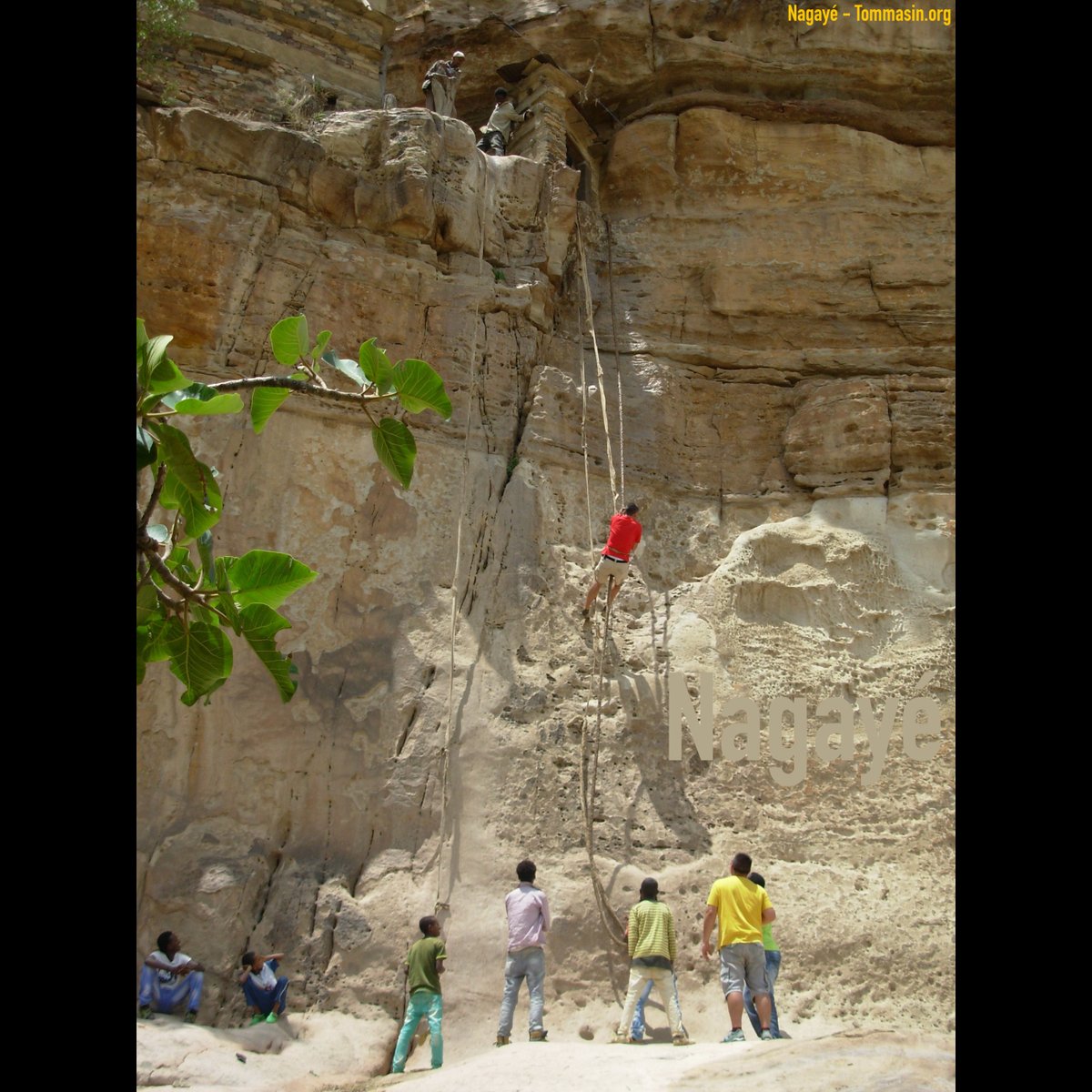 davide_tommasin's tweet photo. ✊❤️ Climbing towards #DebreDamo //Aug. 2013
➡️https://t.co/RHsUUjtlFP
#Tigray #KnowMore https://t.co/JO54FSgvIR