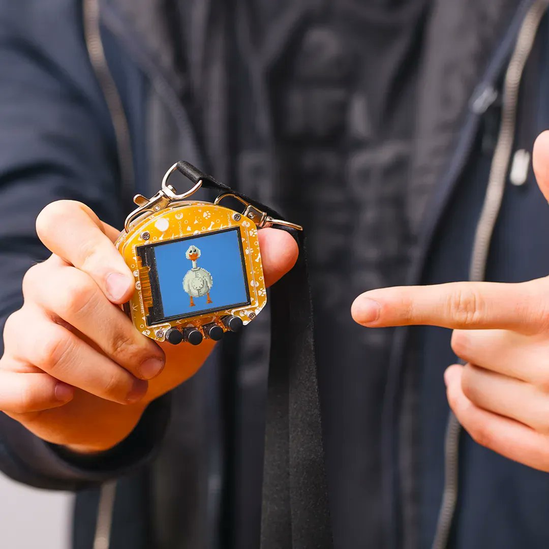 Missing your Tamagotchi from the '90s? 🐕 Keep this handheld virtual pet alive and learn coding and programming along the way 🖥  buff.ly/3taJelR