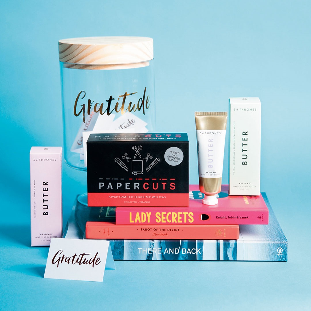 randomhouse's tweet image. Gifty gifts are (no surprise!) made to be given and totally unique. Games, tarot cards, coloring books, there’s variety in these selections. Match them up with something from @1800flowers and @54thrones! Browse more #BrightIdeasPerfectGifts bit.ly/3X8IZWf