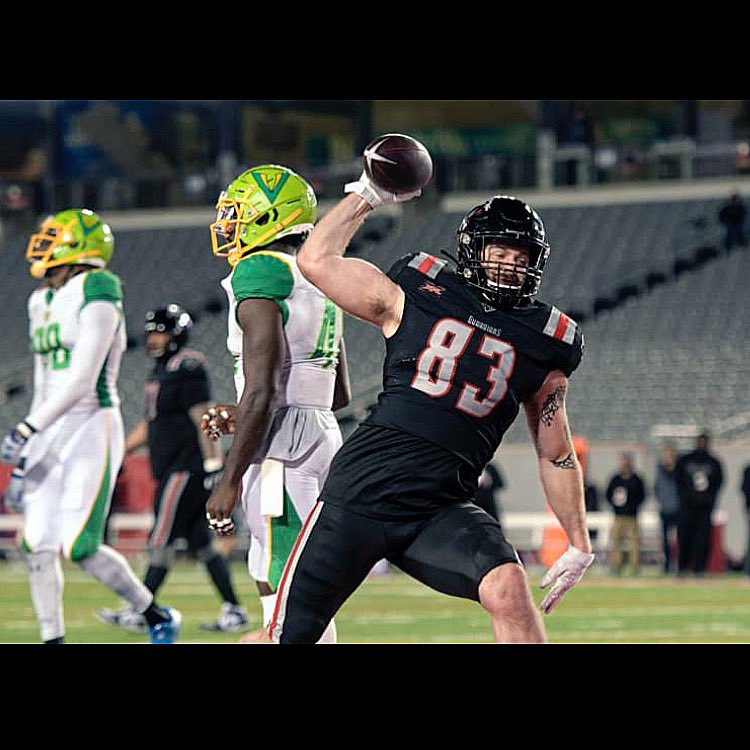 BACK TO THE <a href="/XFL2023/">XFL</a> WE GO!! 

Drafted by the <a href="/XFLBattlehawks/">St. Louis Battlehawks</a> <a href="/Anthony_Becht/">Anthony Becht</a> 🙌🏻🤝 Blessed beyond measure! Let’s go to work!🙏🏼💯💪🏻
#xfl #XFLDraft