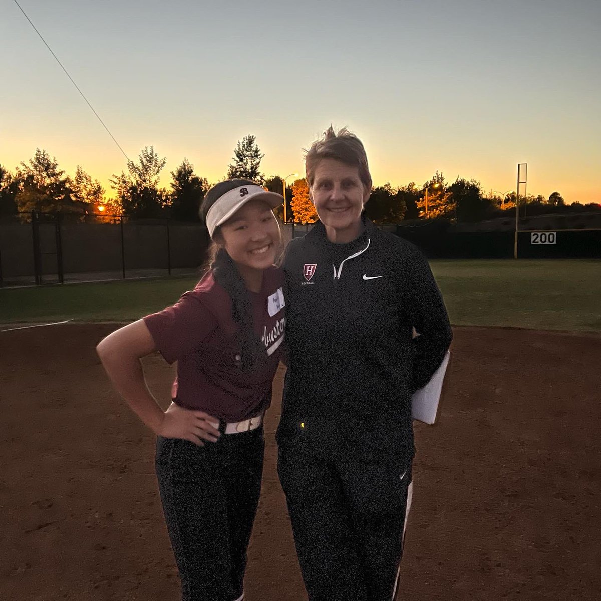 anorahkang2025's tweet photo. Had a full weekend with college coaches from all over the country. Grateful for the chance to learn from them + meet other players. @HSBcoachallard @SagehenSoftball @Tschweik14 @CSUNSoftball @UCRSoftball @BiolaSoftball @OCCFastpitch @USDSoftball @Pitt_SB @RissyRoss15 @OCBBAldrich https://t.co/ksjWCev3gx