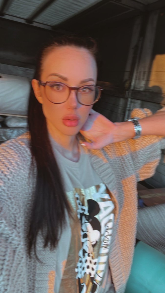 У меня глаз дёргается