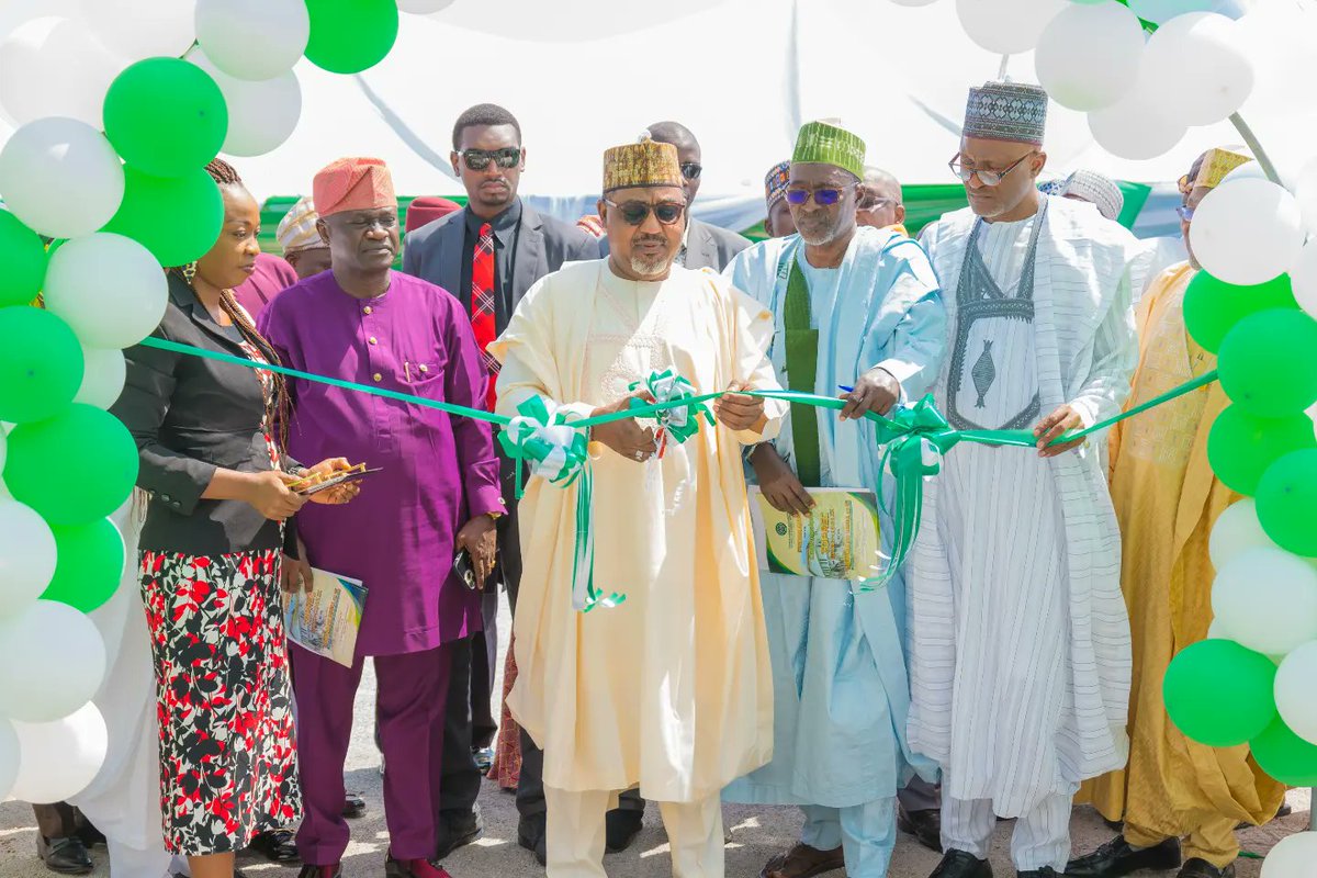 hon_umarelyakub's tweet photo. Commissioning of Town Planners Registration Council of Nigeria (TOPREC) office complex. https://t.co/Mh7PXxgpWD