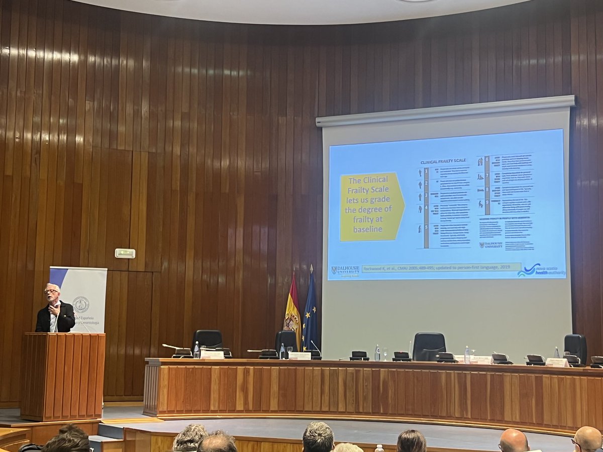 GeriatriaLaPaz's tweet photo. It has been an amazing experience listening to Professor Rockwood talking about frailty, and he launches us an inquiry for the dialogue: Can we make others see what we can see? Thanks @Krockdoc @seggeriatria https://t.co/GfMPorGL01