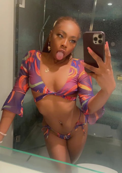 Watch 𝘈𝘮𝘢𝘳𝘪 🎀 𝘈𝘯𝘯𝘦's leaked NSFW photo on TwXstars