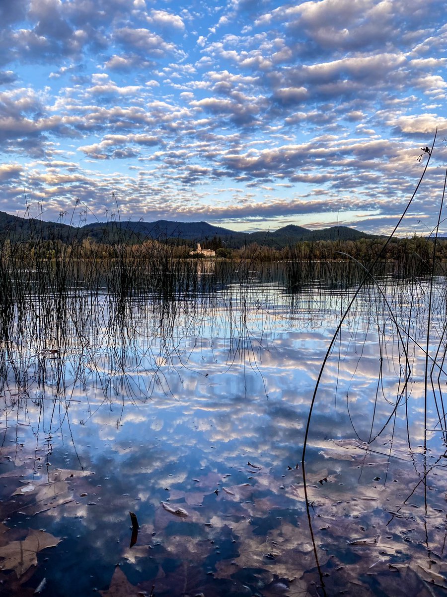 Tardor, primeres llums a l’Estany de Banyoles
