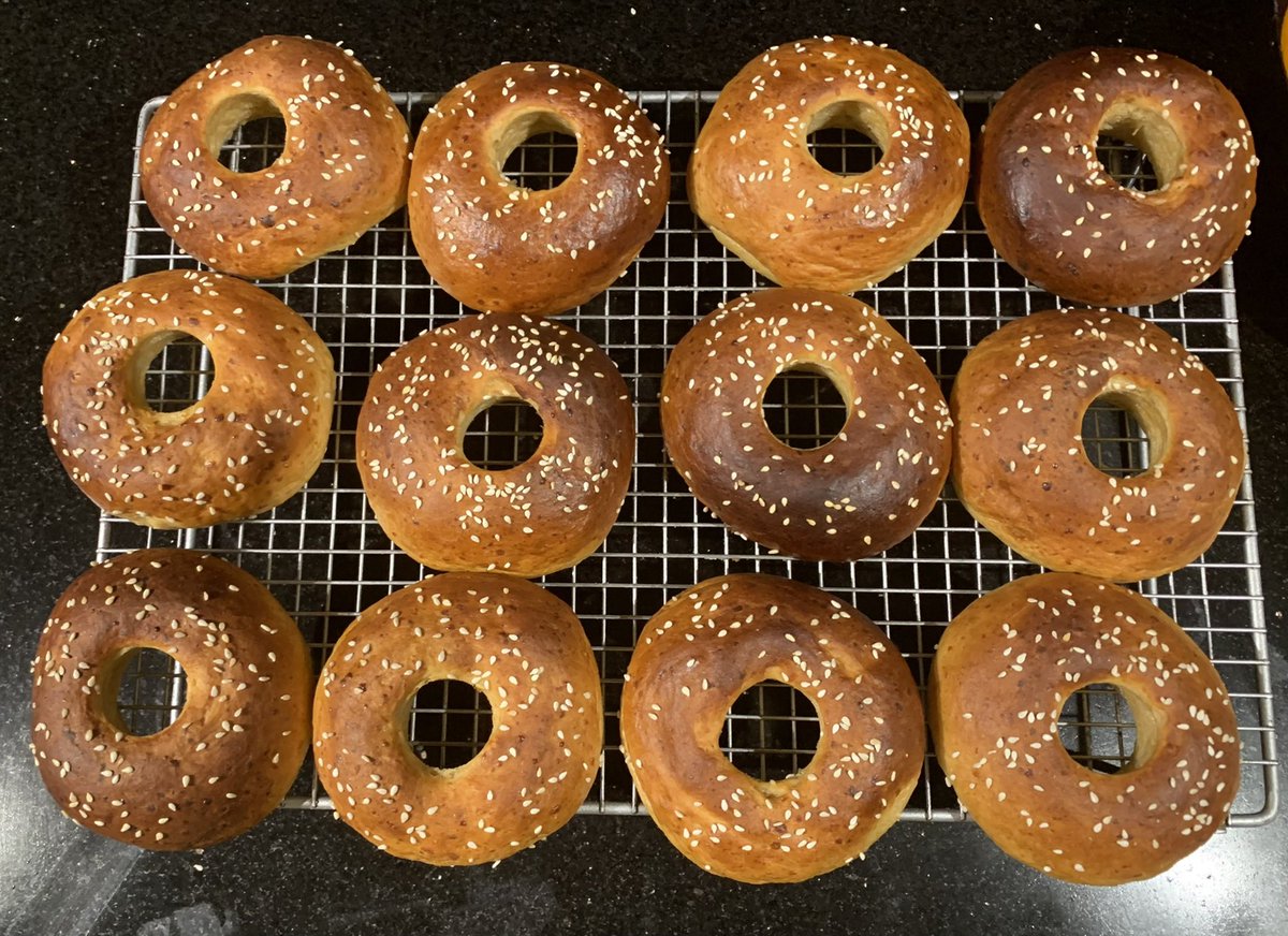 Rob_C_Allen's tweet image. #HomemadeBreadDay, so it would be rude not too. #bagels (polo bread) with #marmite and cheese. #GBBOTwitterBakeAlong