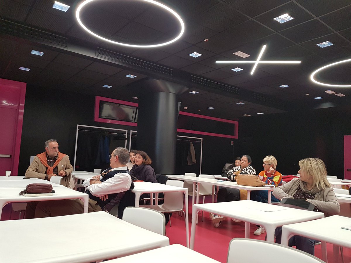 Q&amp;A finale alla Giornata Europea della #Microfinanza di #Bologna con <a href="/EmilBanca/">Emil Banca</a>.

#2022EMD #domande #risposte @BenignoImbriano <a href="/ritmi_it/">RITMI</a>