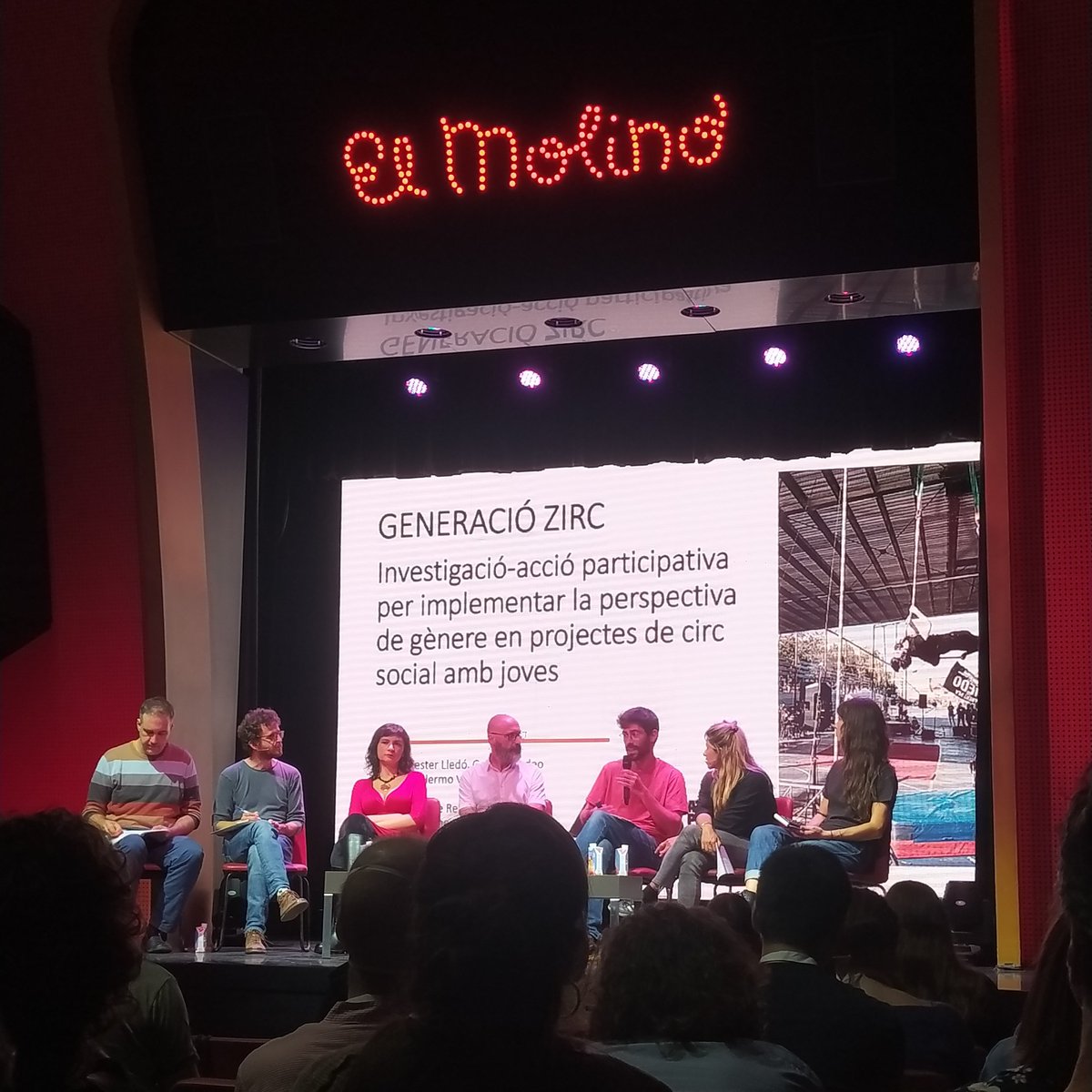 EvaMairo's tweet photo. He tingut el plaer d'assistir a la conferència d'avui sobre "Comunitats I: La inclusió en les pràctiques artístiques".

Molt captivadora i vital!  #repteseduso22 #culturapolis https://t.co/HIQPjb33NZ