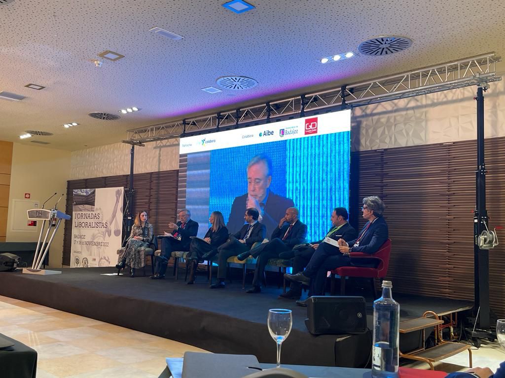 GRUPO DATA tweet media