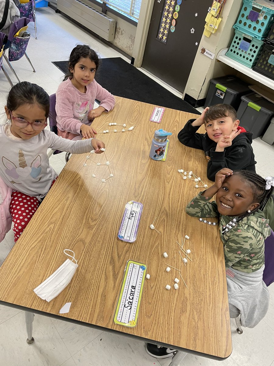 MsHicks13's tweet photo. We are using marshmallows and toothpicks to make TURKEY TRAPS!! #HowToCatchATurkey @Mr_Johnson1906 @CatADillingham @Falling_CreekES https://t.co/TAmrylWctB