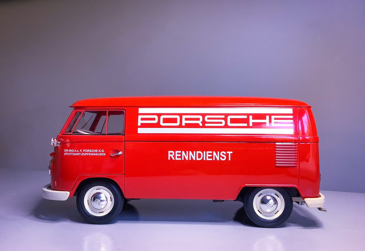 OlitzschG's tweet photo. Go Low - Part II 
VW Typ2 T1 - Level Zero &amp; Wheel Swap.
#slammed 🇩🇪Bulli
#ScaleFun
Modified Diecast https://t.co/dWT8gYz7Wp
