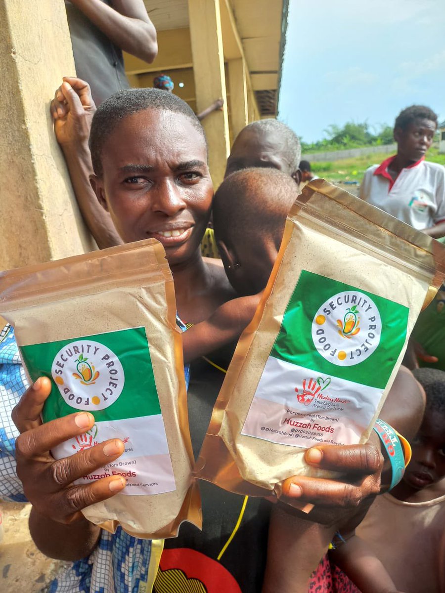 HealingHe3's tweet photo. Fortified meals handed over nursing mothers and the elderly at IDP camps for flood victims in Nigeria. https://t.co/97EhOLJS7j