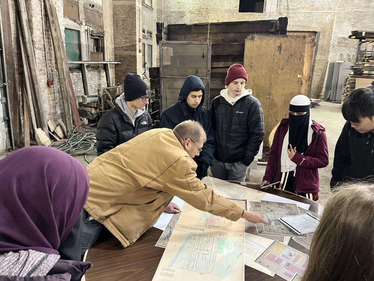 gbwssdpt's tweet photo. Like the workers of Pullman Company, our West APUSH crew persevered through the chill!  What a historic gem!  Thank you to the National Park Service for the tour!  ⁦@mstaron77⁩ https://t.co/aI9P0U6Fdi