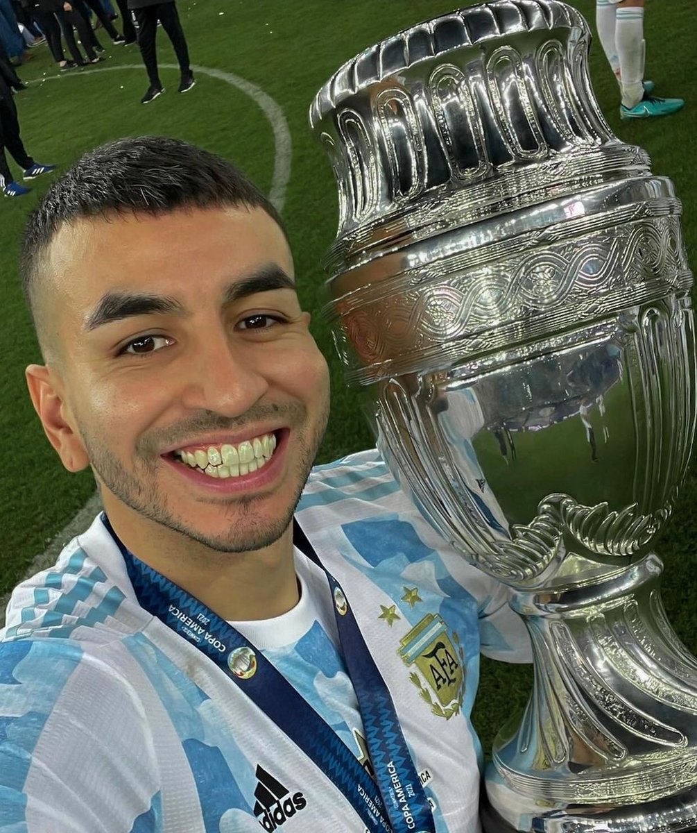 ¡Viste que el fútbol SIEMPRE da revancha! 

Y claro, Angel, ¡esa gambeta no podía faltar! 🤩

Correa al Mundial 🇶🇦 Y todo Boedo lo celebra... 💙❤️