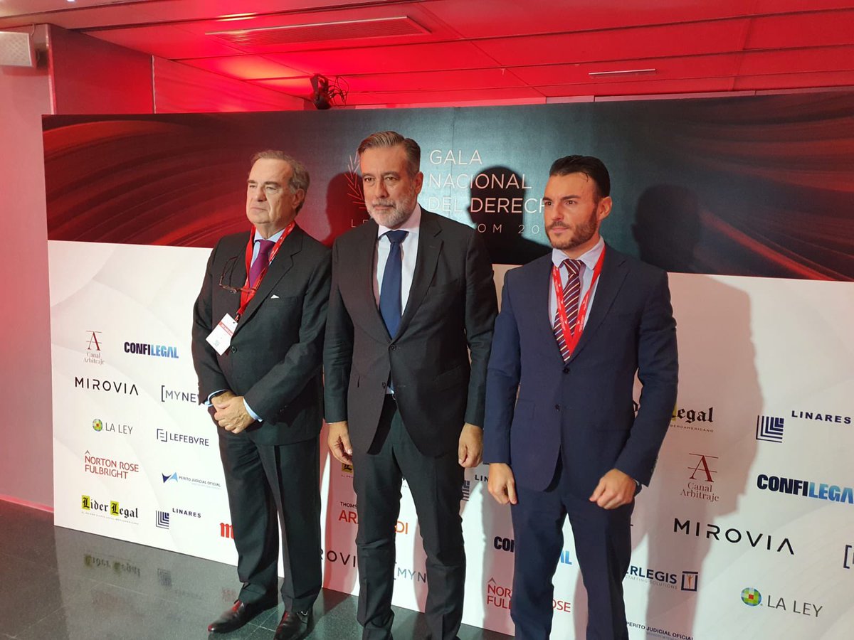 icam_es's tweet photo. Nuestro decano en funciones @JM_AlonsoPuig inaugura los #premios “Legal Marcom 2022” en el @WiZinkCenter de #Madrid. Un evento para reconocer la excelencia y la #innovación #jurídica en #España y #Latinoamérica
cc @GericoAssociate https://t.co/excxYpDdfT