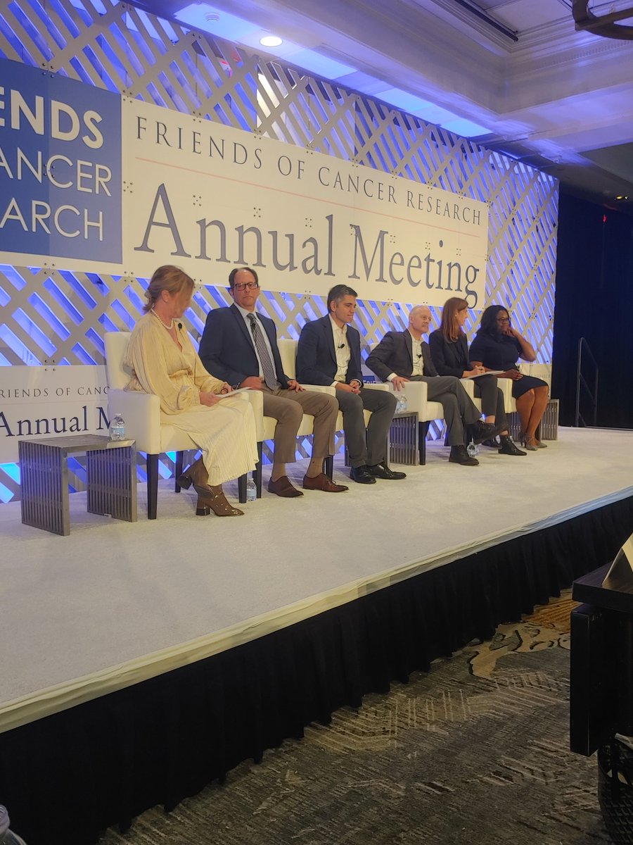 BrittanyAnne340's tweet photo. Panel 3 of @CancerResrch #FriendsAM22 discussing @FDAOncology #ProjectFrontRunner with @colleen0109 @LolaFashoyinAje @DHymanMD @AnneQuinnYoung Keith Flaherty and Craig Tendler https://t.co/7eJfxjF6eZ