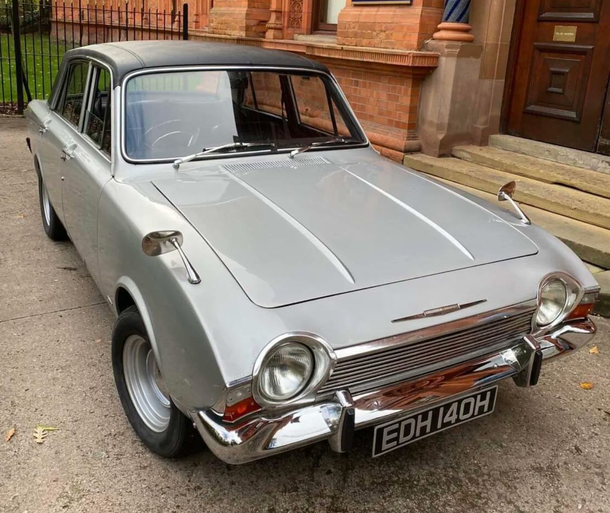 Retroprojects's tweet photo. 1970 Ford Corsair 2000E
Ad - See eBay link >>  https://t.co/b4ZGNVwxD0 

#fordcorsair #classiccar #corsair #2000e https://t.co/U445Lwhymu