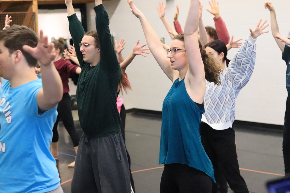 SCC_Arts's tweet photo. Here’s a sneak peak of what’s to come for our upcoming Christmas performance, Season’s Greetings! 

Performances are running December 9 - 17 at the Chrysler Theatre. Be sure to get your tickets early!

 @CBCWindsor @am800cklw @CTVWindsor 

#musictheatre #stclaircollege https://t.co/MsuvxMrG7U