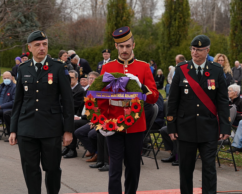LastPostFund's tweet image. Après 2 ans de pause, la cérémonie annuelle du jour du Souvenir du Fonds du Souvenir a eu lieu en personne. Plus de photos: facebook.com/media/set/?set…