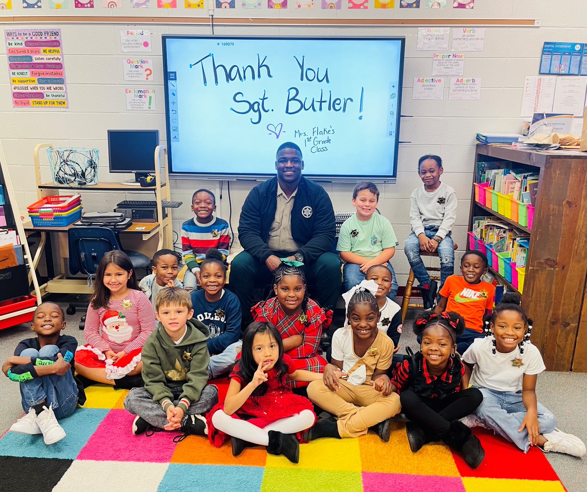Real Men Read Too!!! This morning BCSO had the pleasure of reading to Waynesboro Primary School. It was priceless to show the children they have men to look up to in the community. 
#BurkeCountyStrong