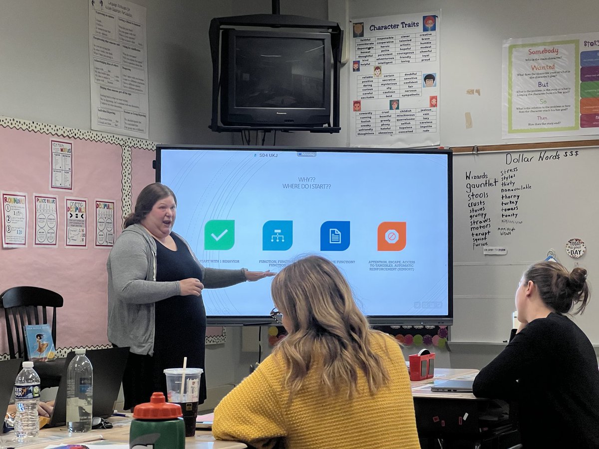 At new teacher orientation, we rotated to 4 mini-sessions about Universal Behavior Strategies: Active Engagement, Rules &amp; Routines, Acknowledging Appropriate Behaviors &amp; Replacement Skills.
We learned so much from our colleagues! ⁦<a href="/CblaurenTitus/">CBLauren_Titus</a>⁩ ⁦<a href="/CB_MrsWilson/">Brittany Wilson</a>⁩