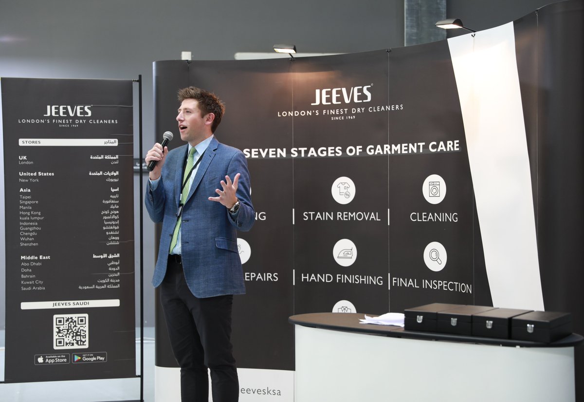 jeevesksa's tweet photo. Will Lankston, Managing Director of Jeeves International delivering his speech.

جانب من كلمة الرئيس التنفيدي ( جيفس العالميه ) ول لانكستن.

#جيفس #Jeeves #DryCleaner  #Luxury https://t.co/p4deKcLQQb