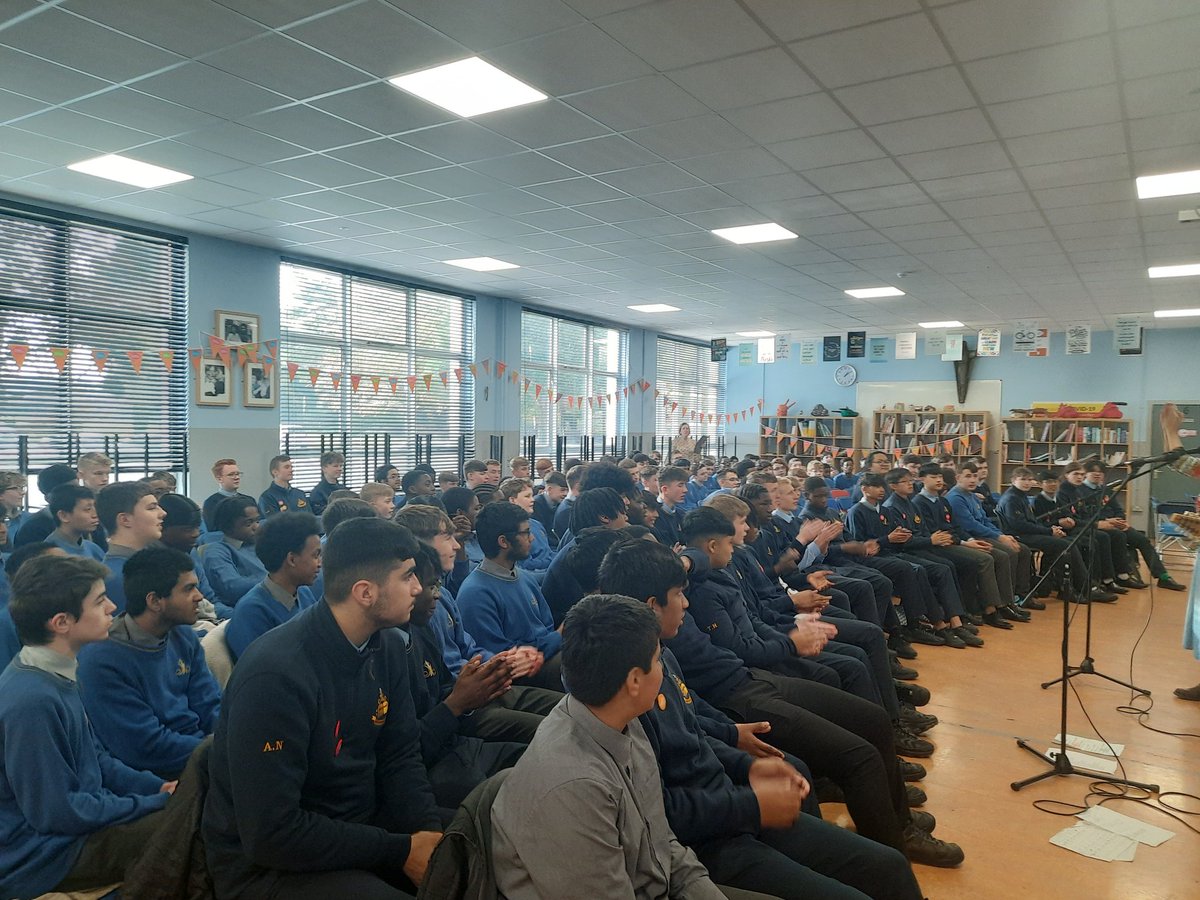 MoyleParkMFL's tweet photo. Thank you to @langsconnect_ie for sending us Caroline Moreau to host her French singing workshop for all French students @moylepark. Bravo à nos solistes courageux 🤣 #ThinkLanguages https://t.co/Migx9fIfHE #wellbeing https://t.co/k2k4ylVG05