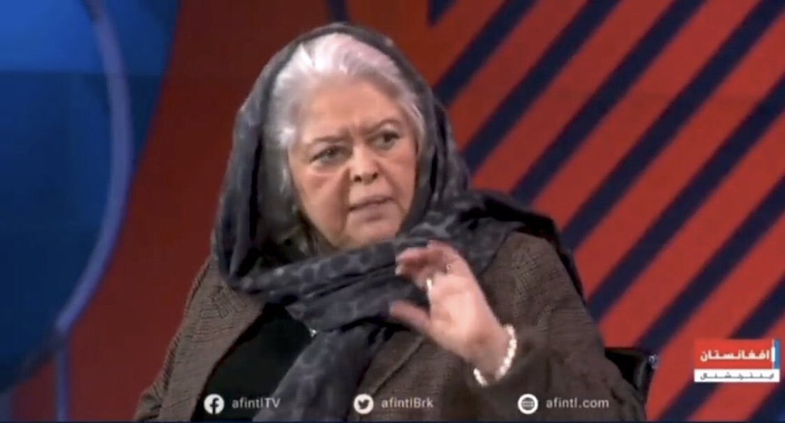 MahdiKalantarz1's tweet photo. وقتیکه بسیار باغرور وافتخار میگوید من نواسه عبدالرحمن که نیم افغانستان رابه پاکستان امروزی به معاهده دیورند بفروش رسانید و حبیب الله که بیش از ۲۵۰زن داشت ونوبالغان نورستانی هزاره بدخشی منگلی تاجک ازبک را کنیز برده جنسی گرفته بود این چه افتخار دارد مرگ بهتر است از این زندگی ننگین https://t.co/bg8MDgoArn