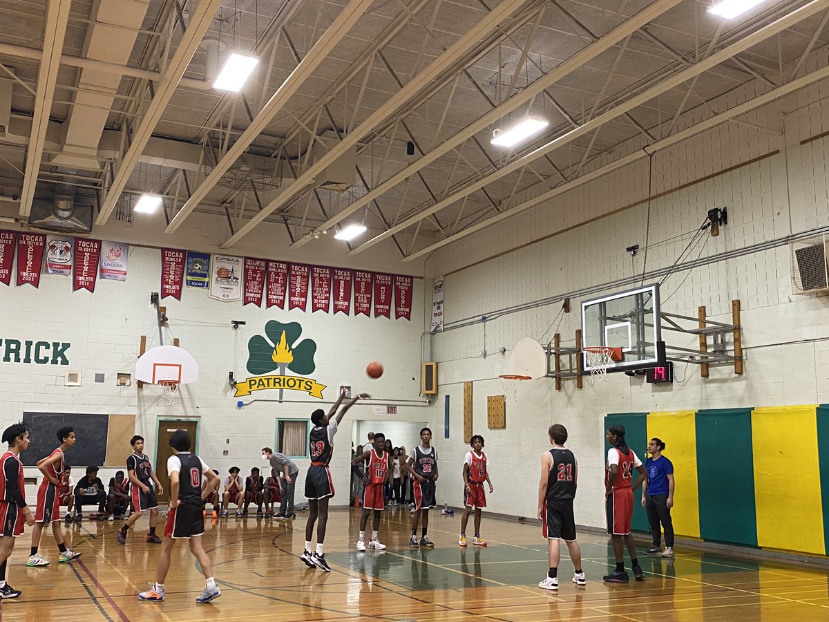 MsDolcetti's tweet photo. Supporting our Jr. &amp; Sr. Boys Basketball teams in their buyout game!⛹️‍♂️🏀 Go Vipers!🐍 @StPatPrincipal @ScotulaN https://t.co/oboU3iicIq